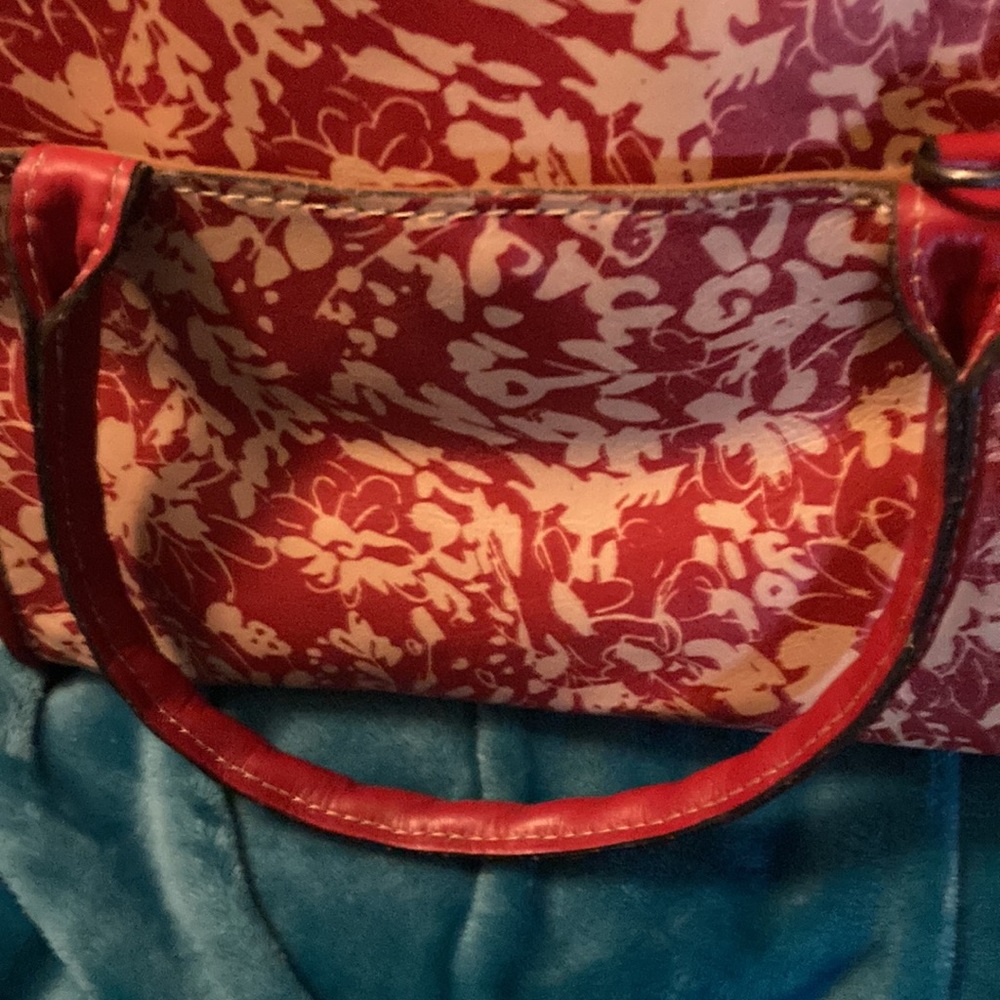 Patricia Nash leather wrist carry or cross body pocket book. - Picture 6 of 8